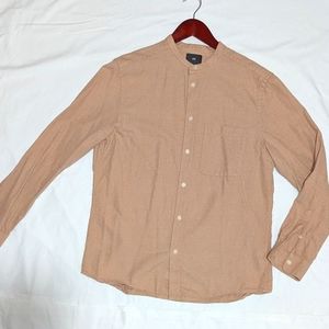 Long sleeve shirt, collarless